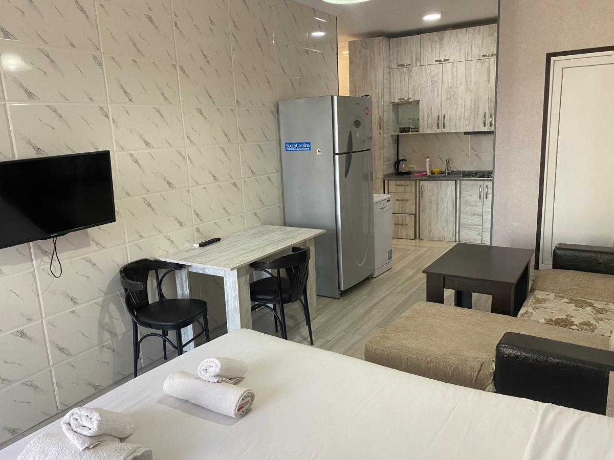 Apartment - Nino Батуми Екстериор снимка