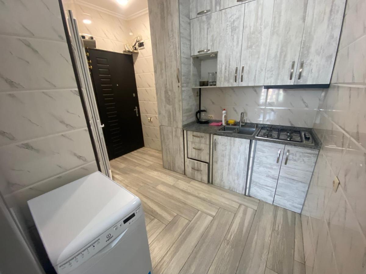 Apartment - Nino Батуми Екстериор снимка