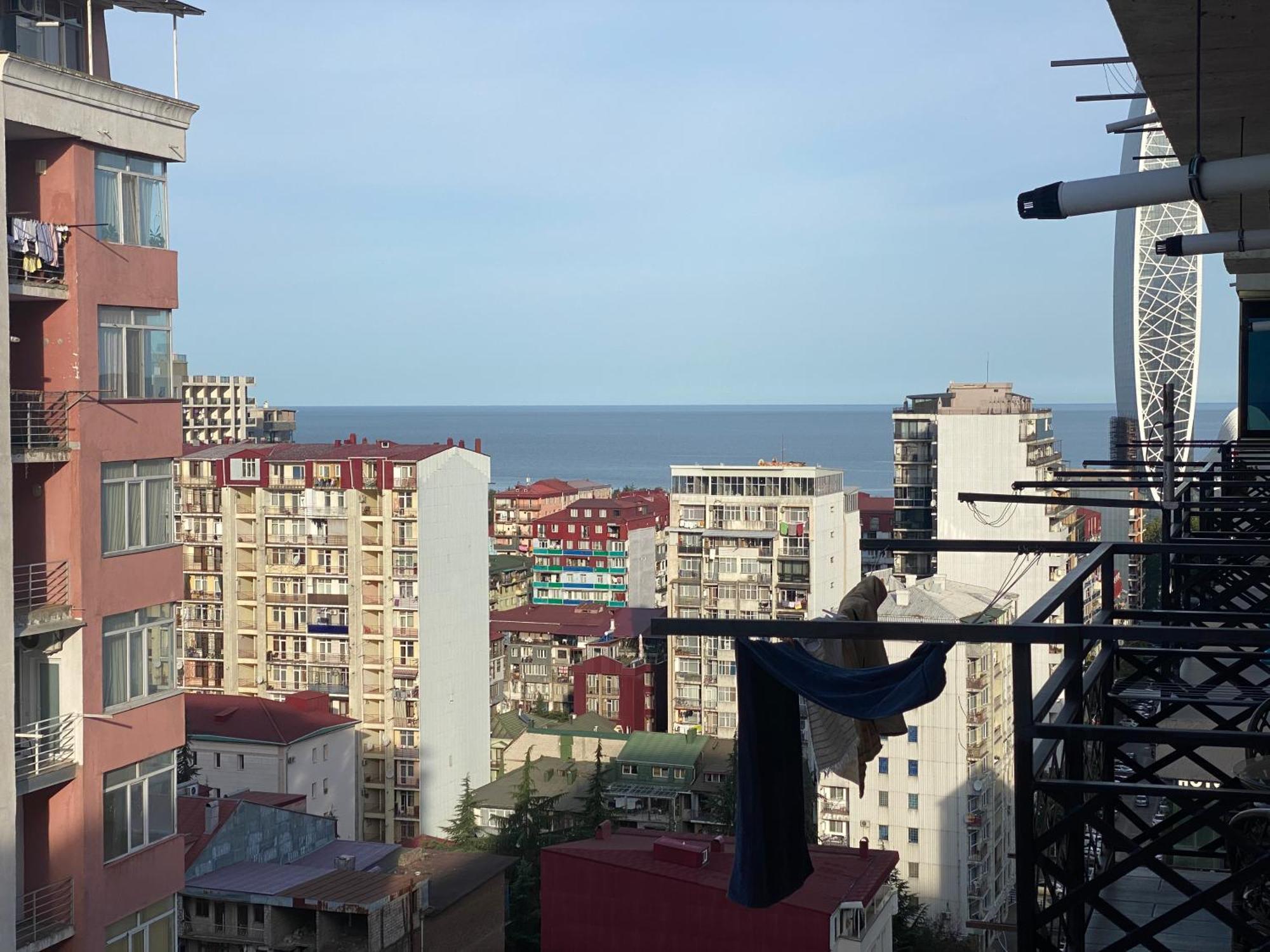 Apartment - Nino Батуми Екстериор снимка