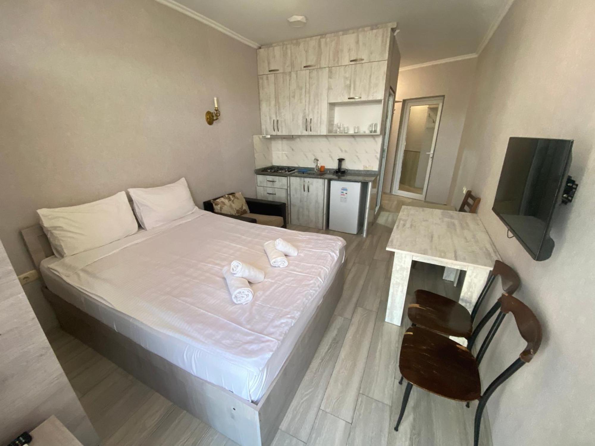 Apartment - Nino Батуми Екстериор снимка