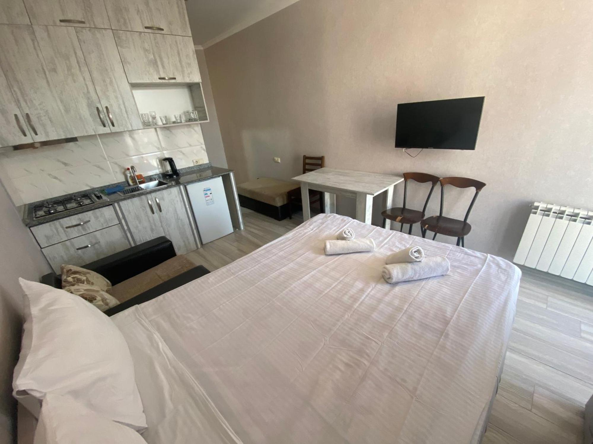 Apartment - Nino Батуми Екстериор снимка