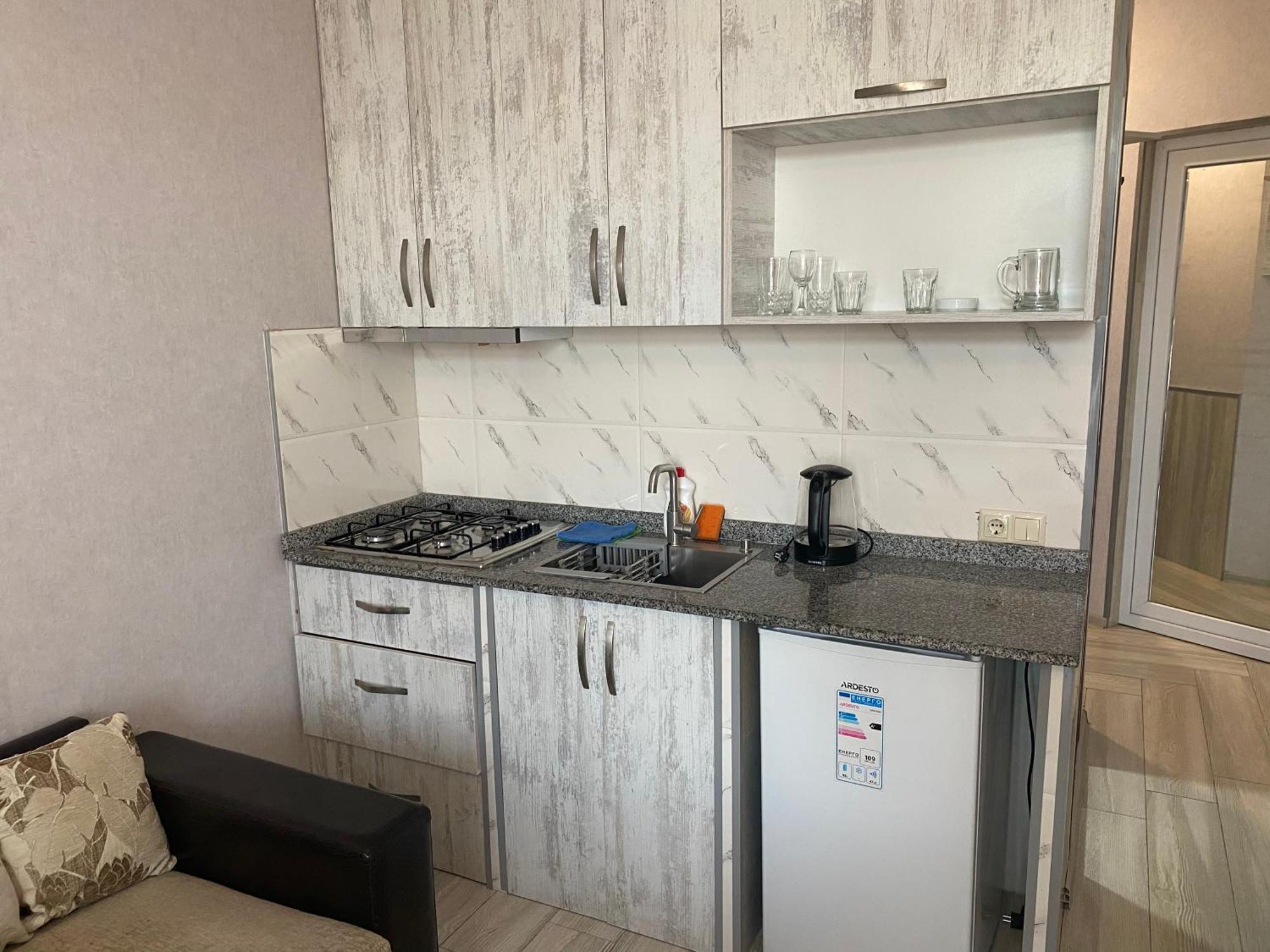 Apartment - Nino Батуми Екстериор снимка