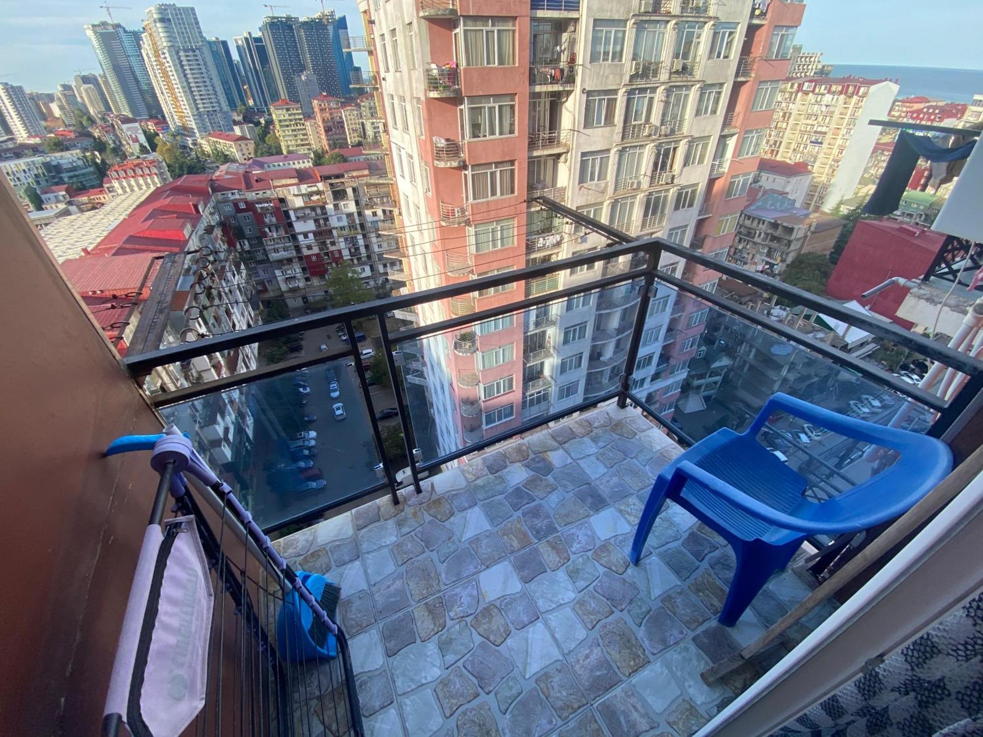 Apartment - Nino Батуми Екстериор снимка